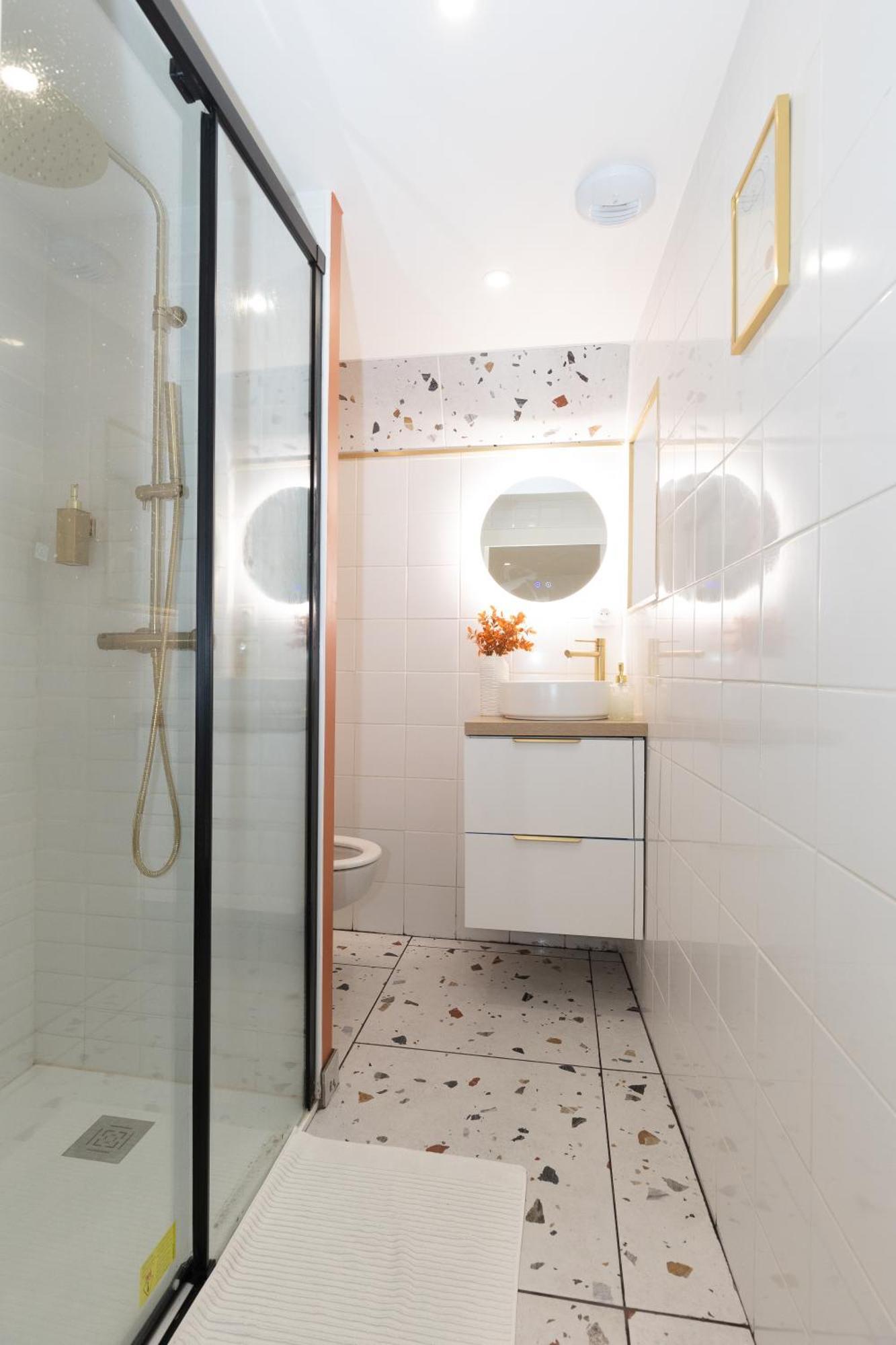 Chic & Beau Au Centre Apartment